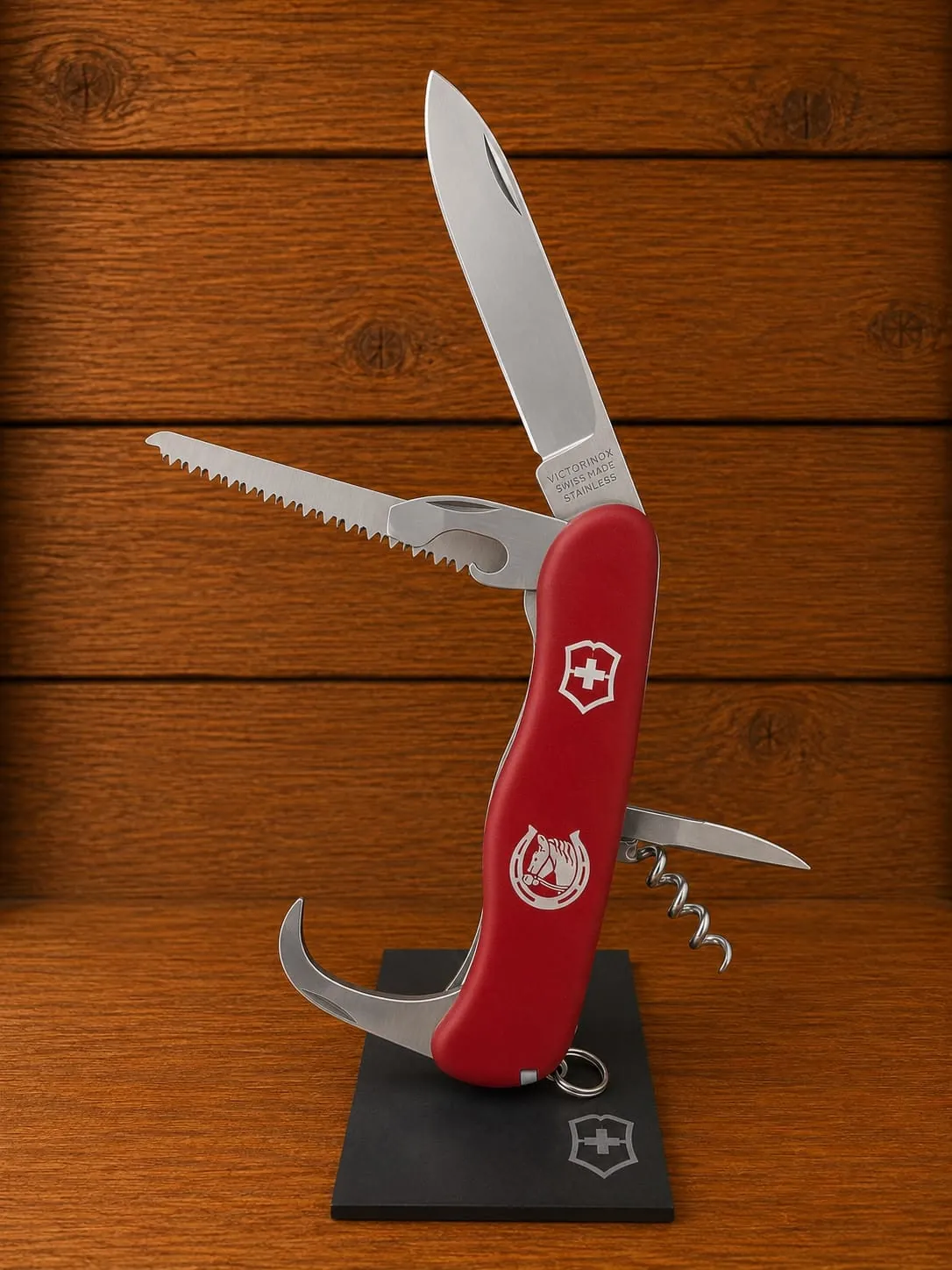 Victorinox Equestrian Red 111mm