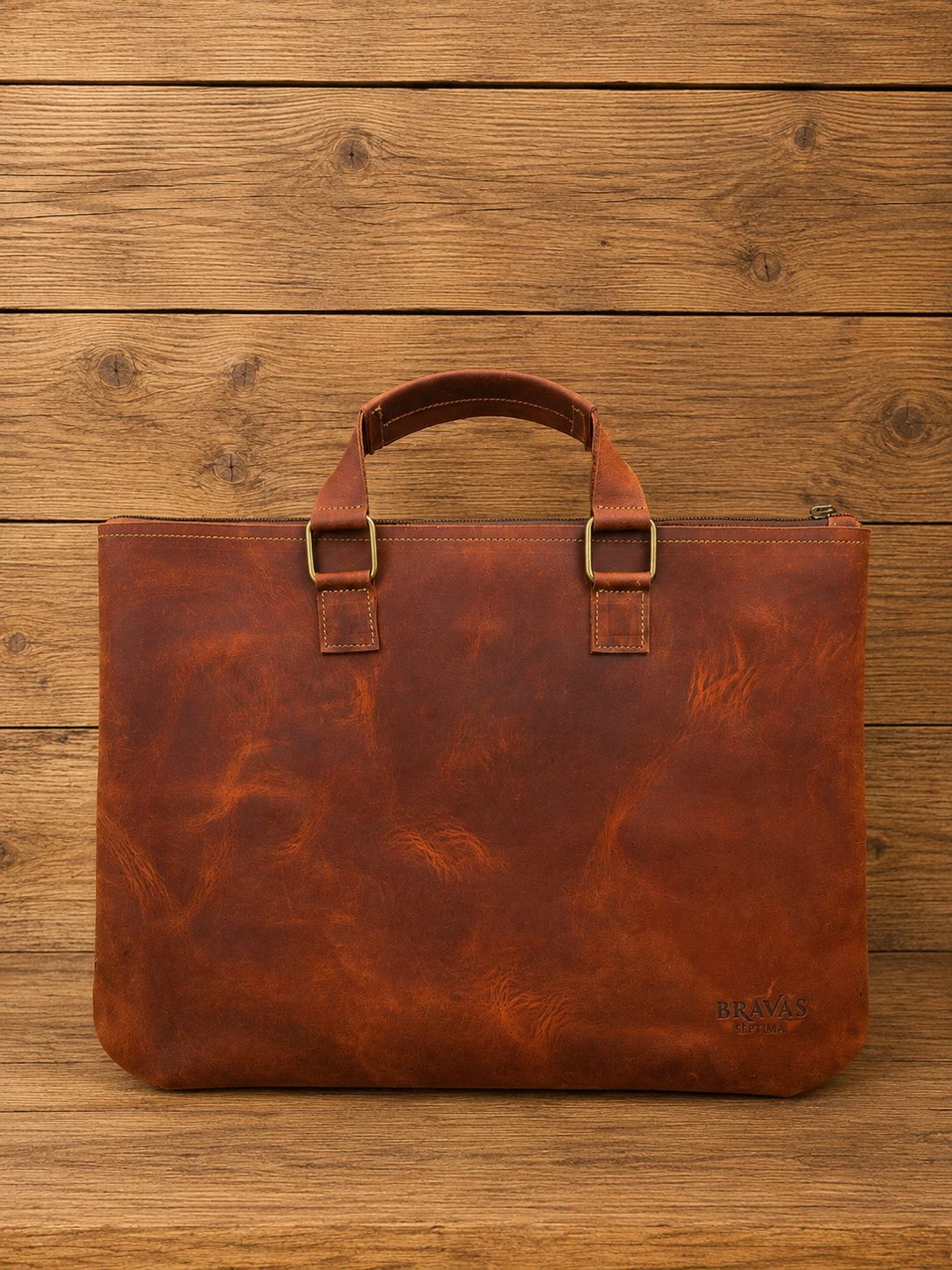 Bolso Notebook Bravas en cuero graso